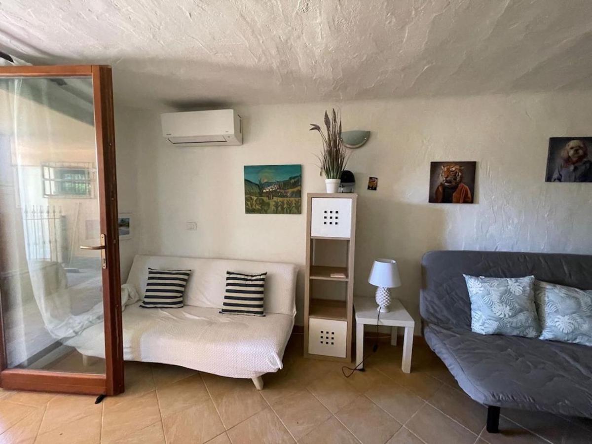 Lightblue-Celeste Central Apartment In Porto Rotondo Eksteriør billede